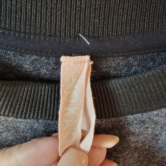 NOKA'OI Short Sleeve Ribbon Sweatshirt - Picture 2 of 4